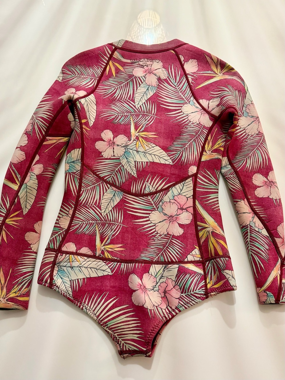 Billabong Surf Capsule Floral Long Sleeve Spring Suit Maroon Tropical Print - Picture 8 of 10